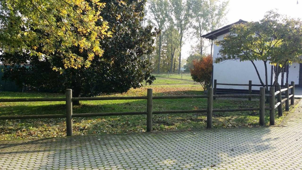 Scuderia 100 Pertiche Villa Villanterio Exterior photo