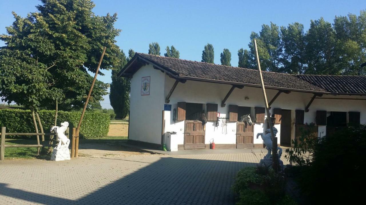 Scuderia 100 Pertiche Villa Villanterio Exterior photo